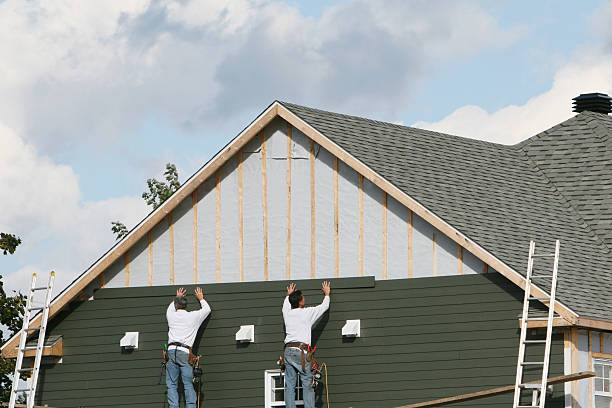 Professional Siding Inspection technician working in Chestnut Hill, MA
